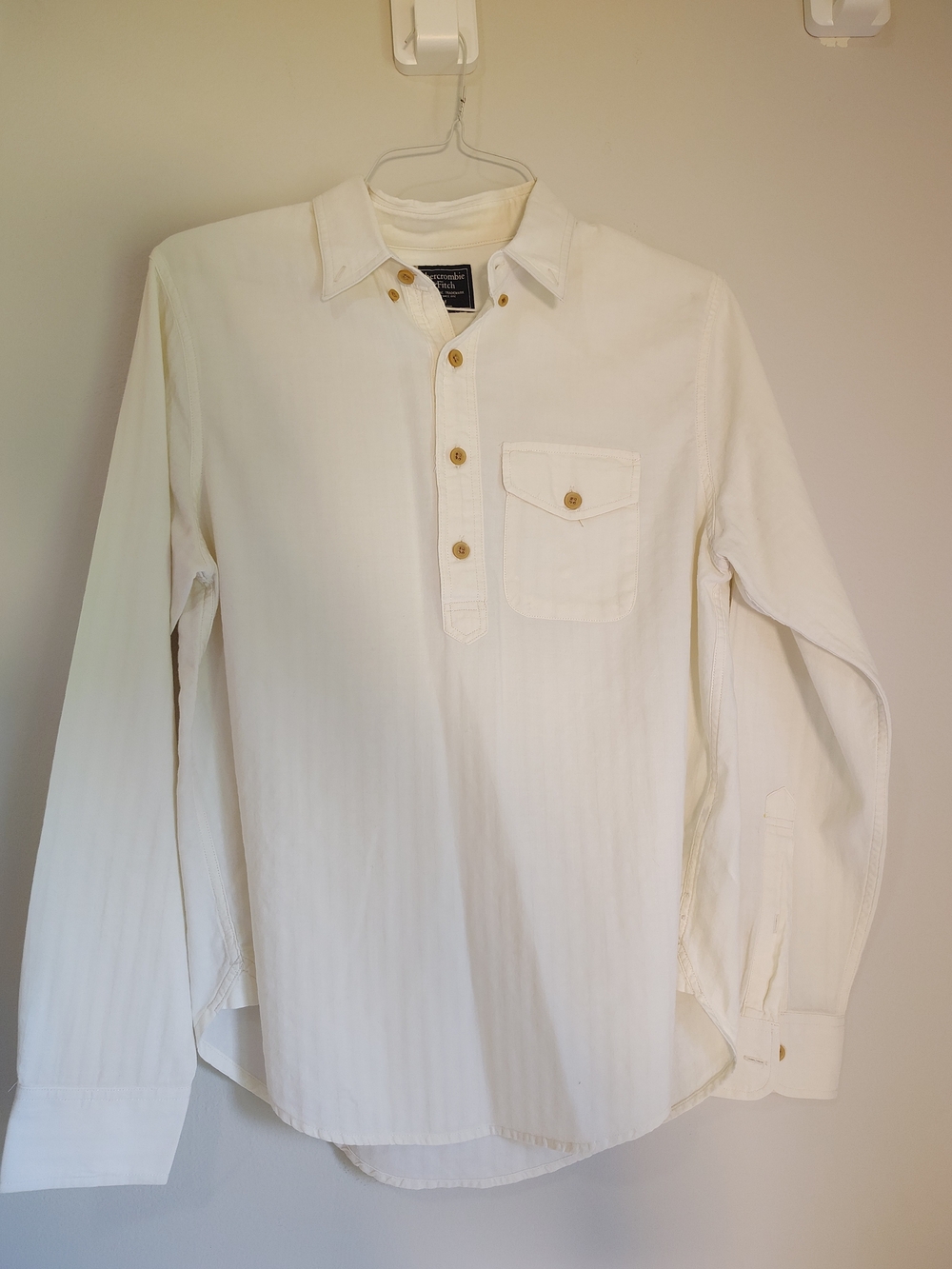 Abercrombie & Fitch Cream Long-Sleeve Button Placket Shirt Medium